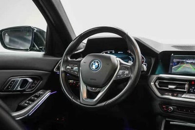 2022 BMW 3 Series 330e