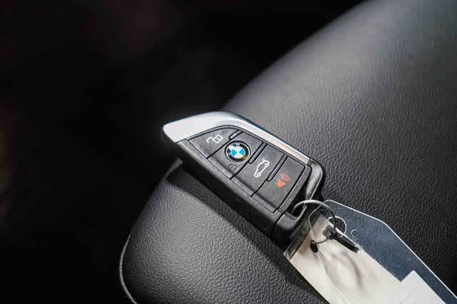 2022 BMW 3 Series 330e