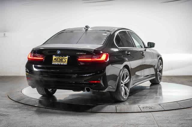 2022 BMW 3 Series 330e
