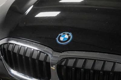 2022 BMW 3 Series 330e