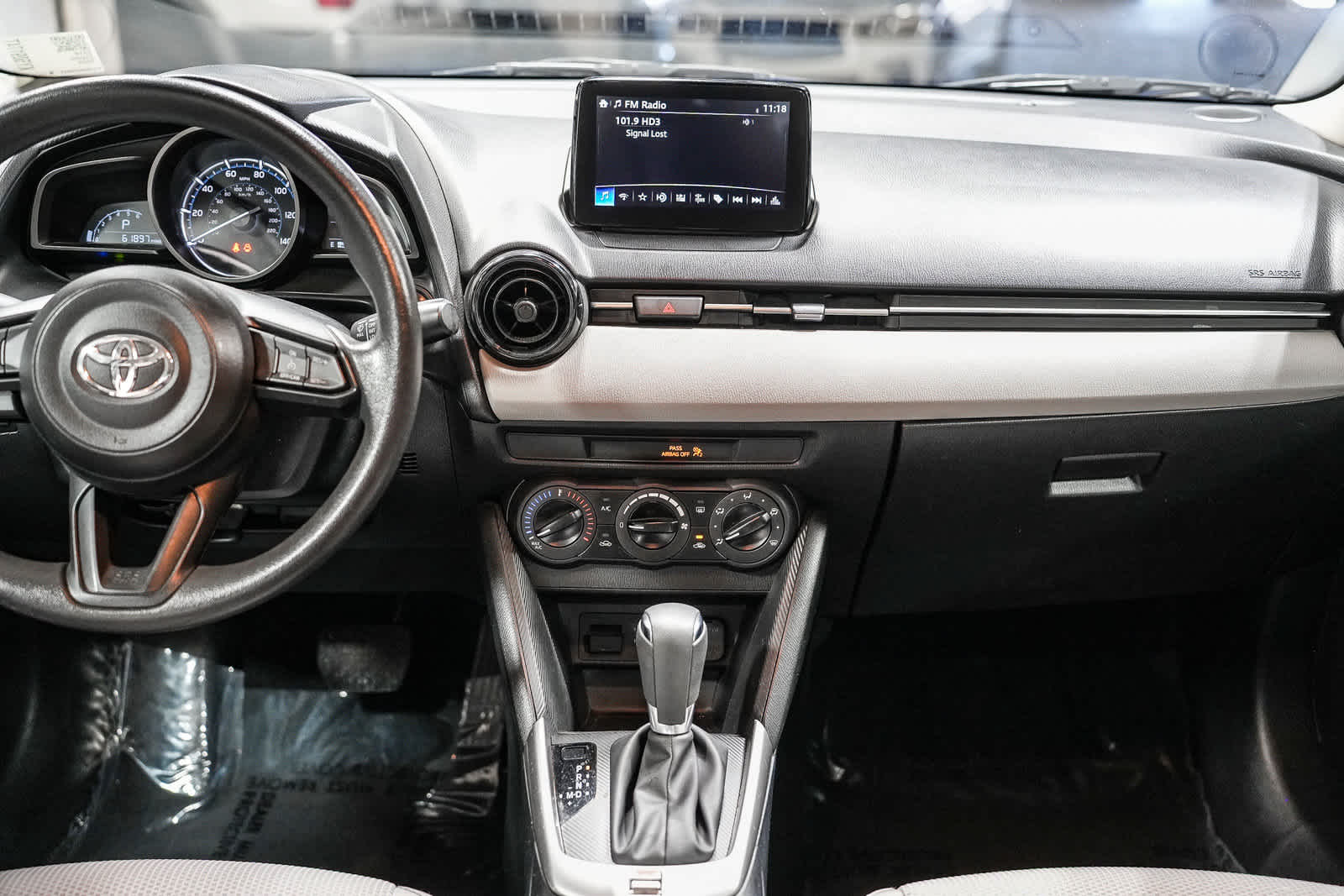 2019 Toyota Yaris L