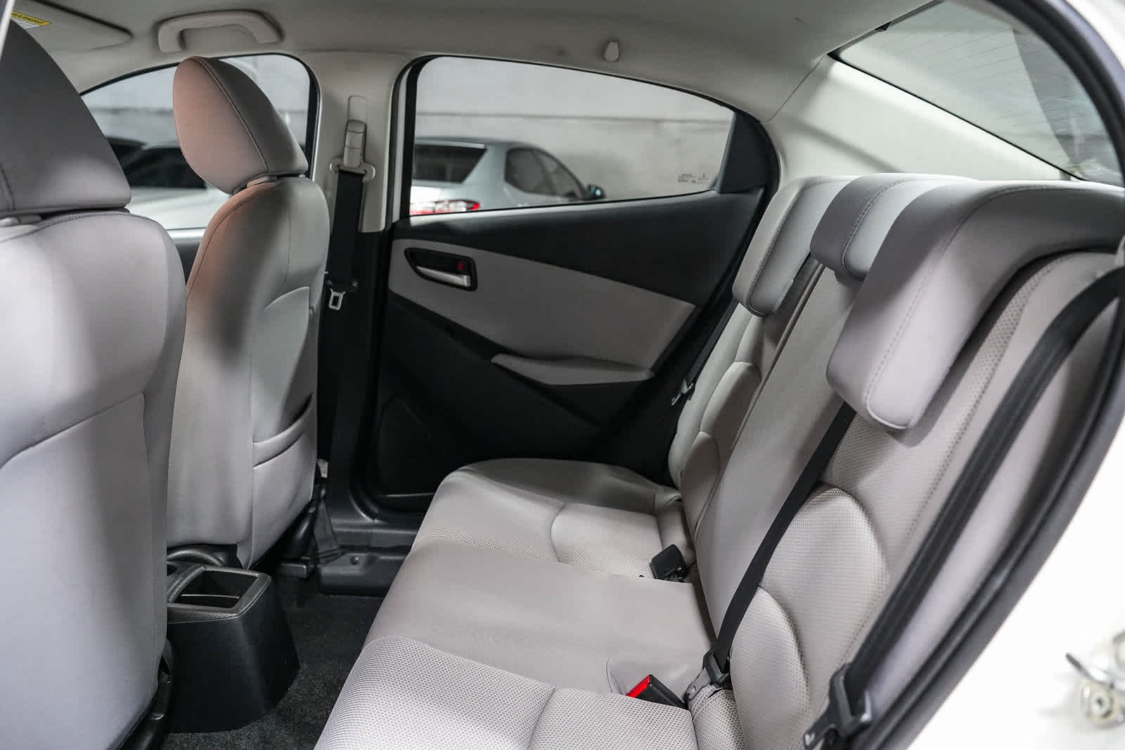 2019 Toyota Yaris L