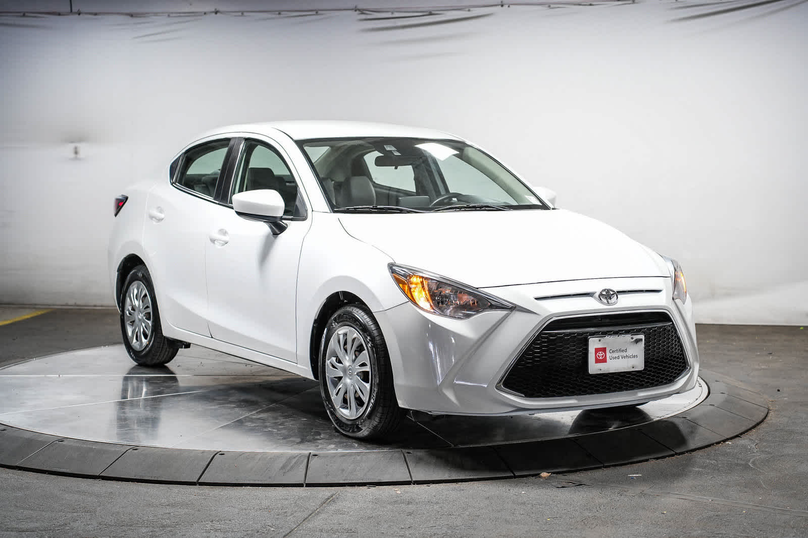 2019 Toyota Yaris L