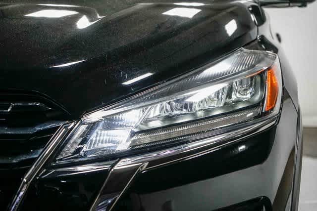 2021 Nissan Kicks SR