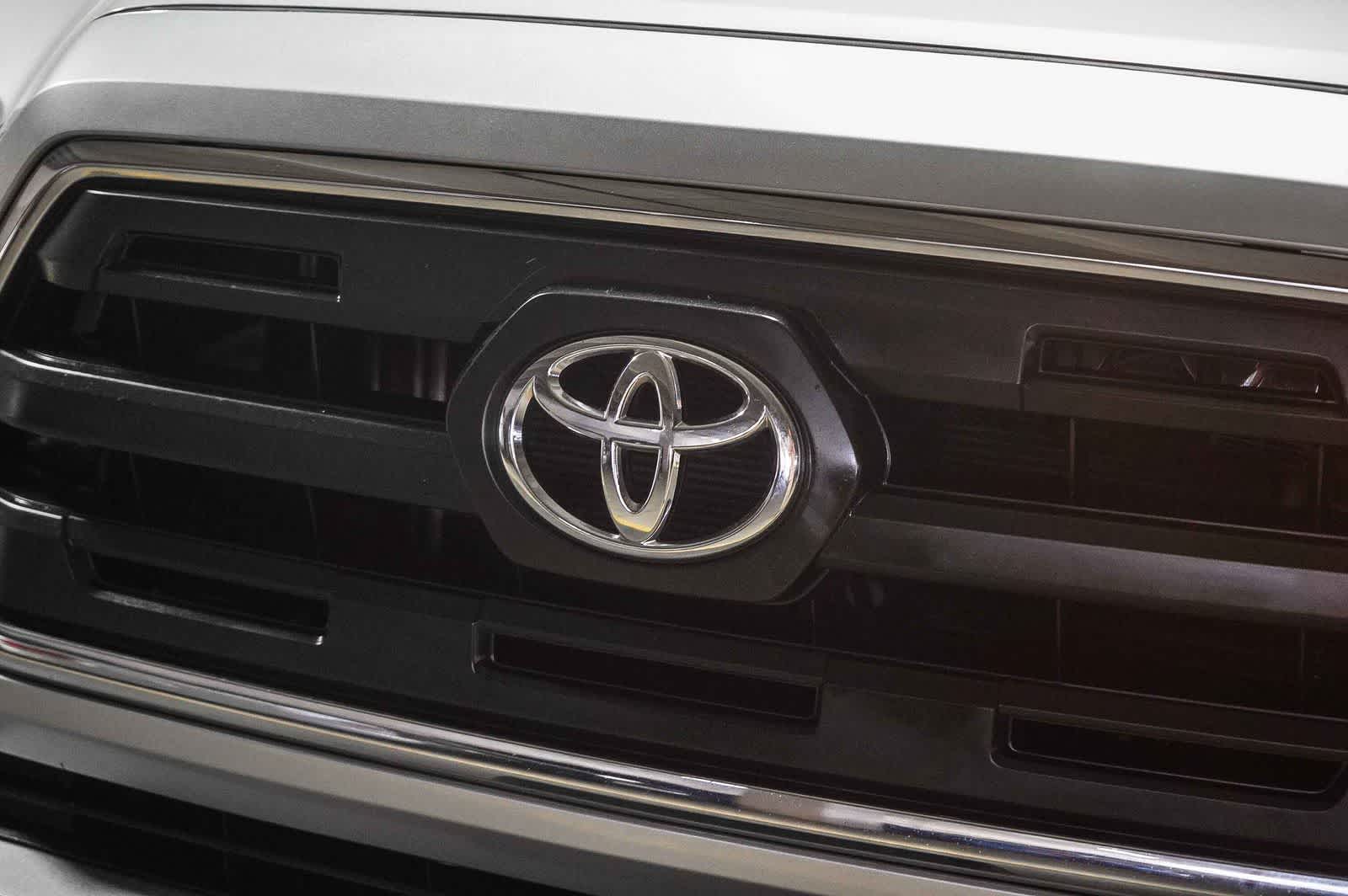 2017 Toyota Tacoma SR5