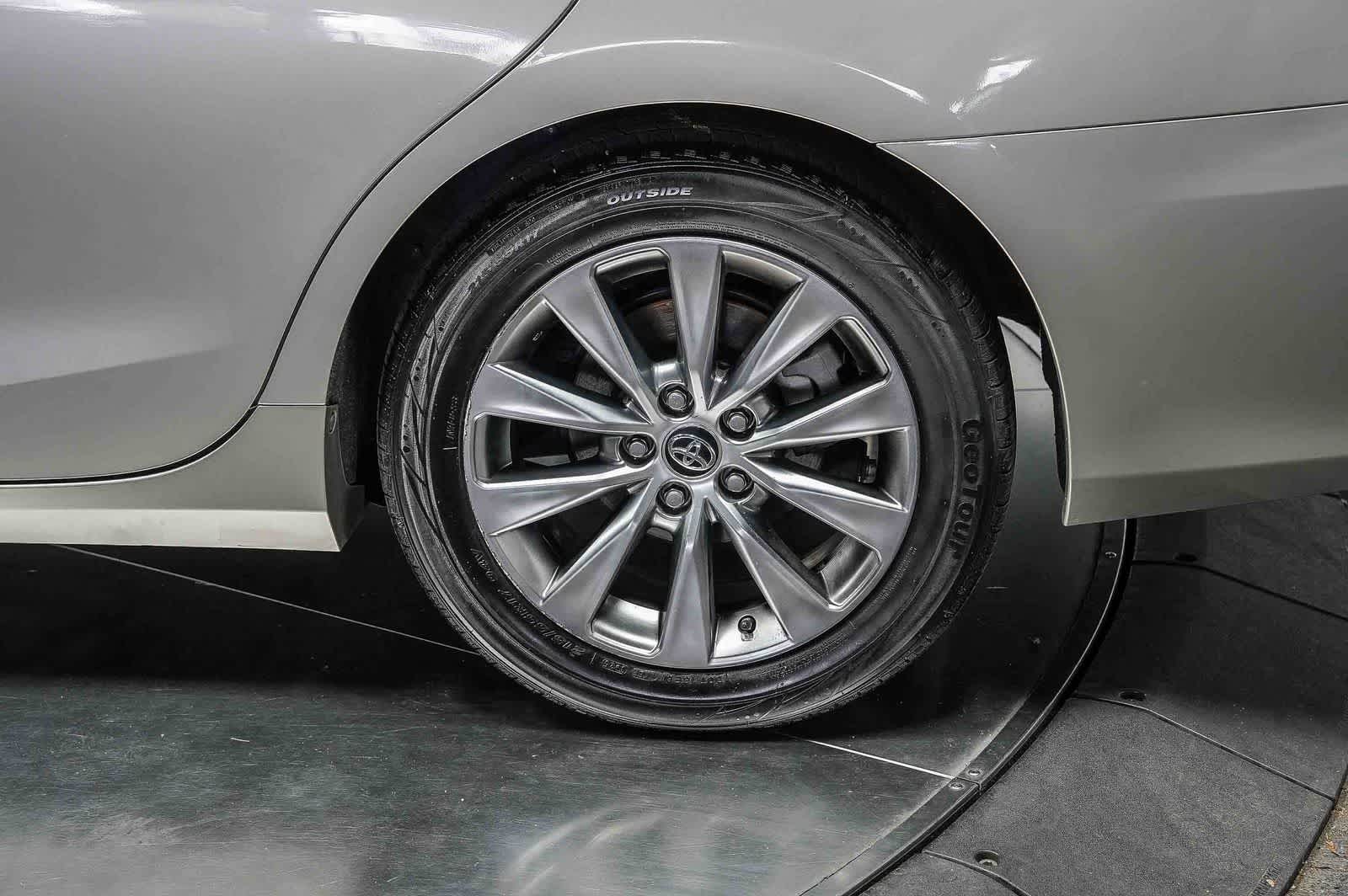 2016 Toyota Camry Hybrid XLE