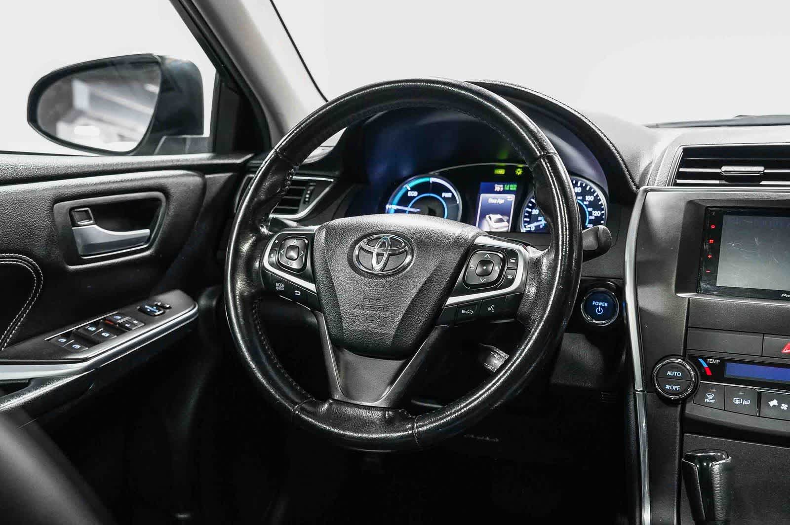 2016 Toyota Camry Hybrid XLE