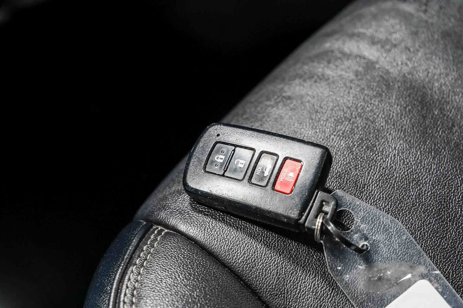 2016 Toyota Camry Hybrid XLE