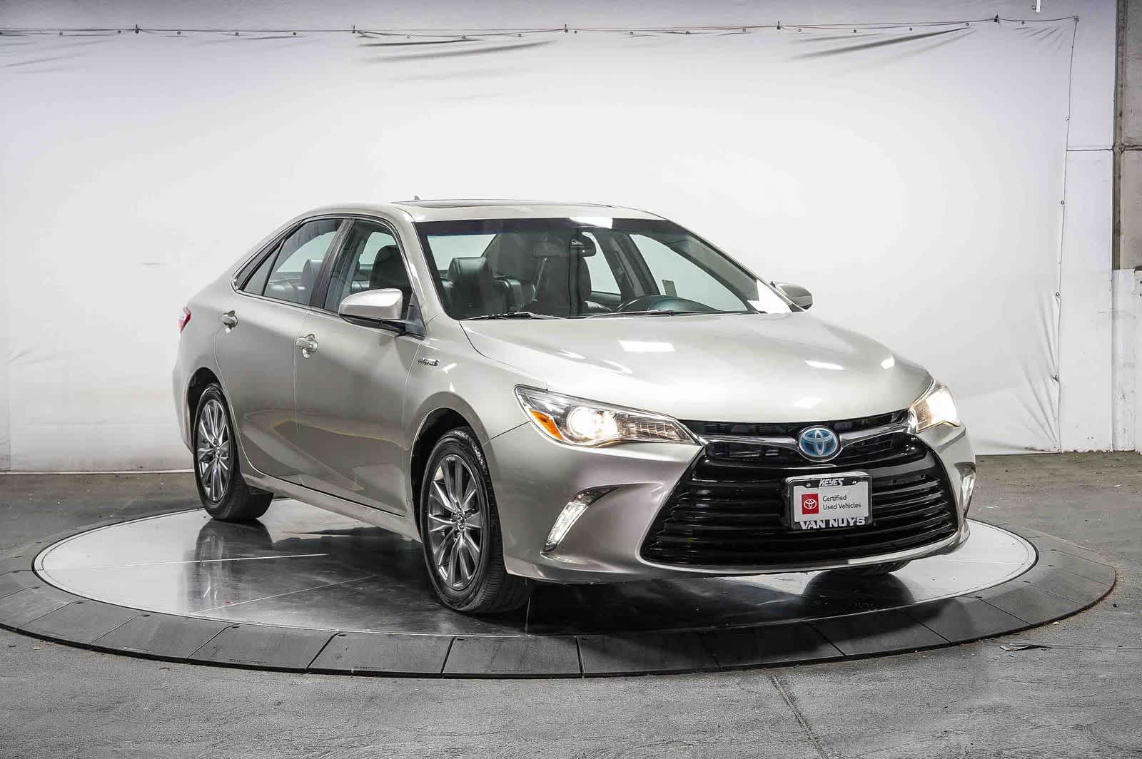 2016 Toyota Camry Hybrid XLE