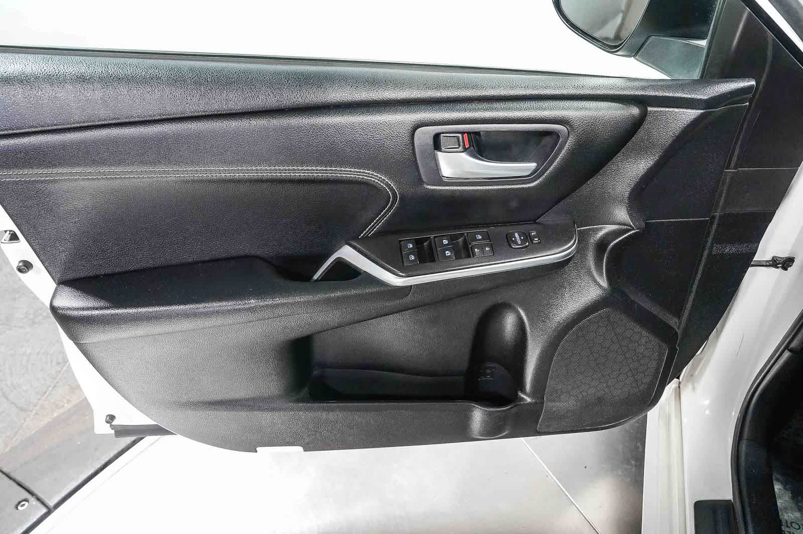 2016 Toyota Camry XLE