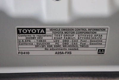 2025 Toyota Camry SE