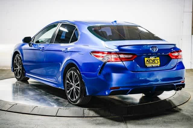 2020 Toyota Camry SE