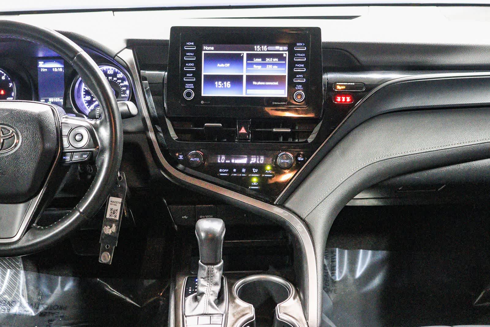 2022 Toyota Camry SE