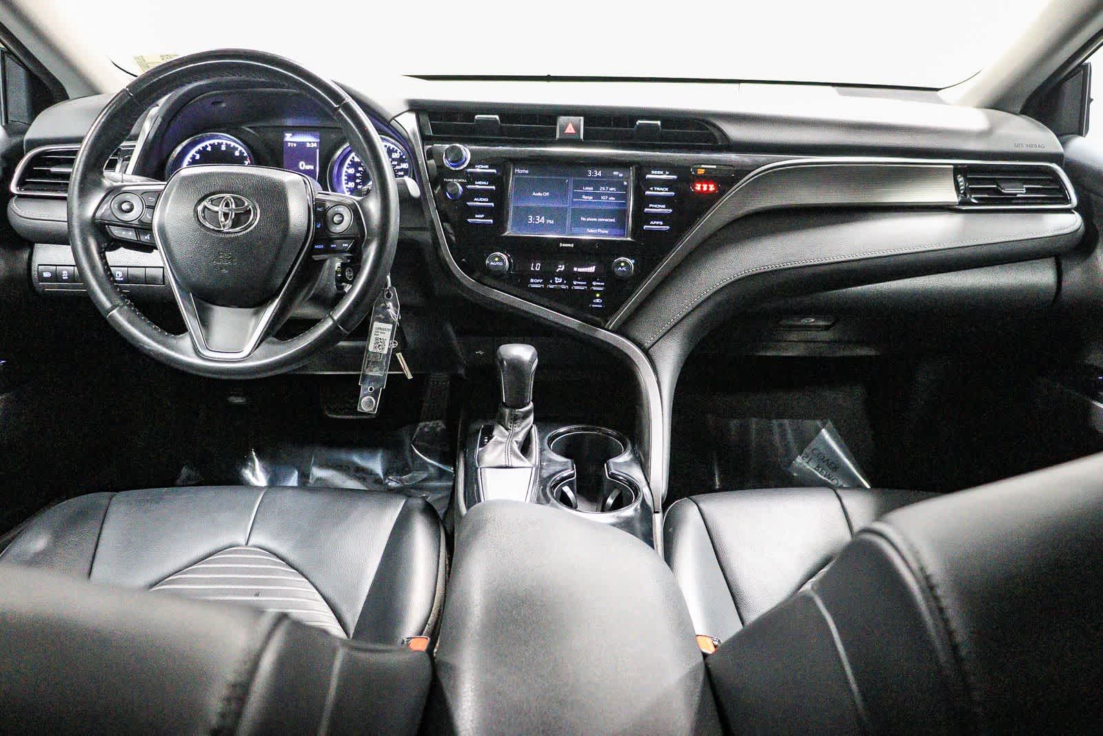 2020 Toyota Camry SE