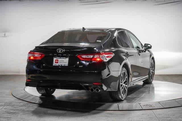 2020 Toyota Camry SE