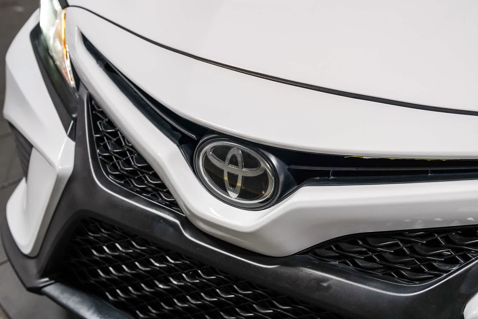 2020 Toyota Camry SE Nightshade