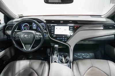 2020 Toyota Camry Hybrid SE