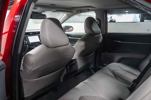 2020 Toyota Camry Hybrid SE