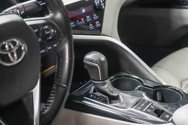 2020 Toyota Camry Hybrid SE