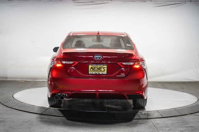 2020 Toyota Camry Hybrid SE