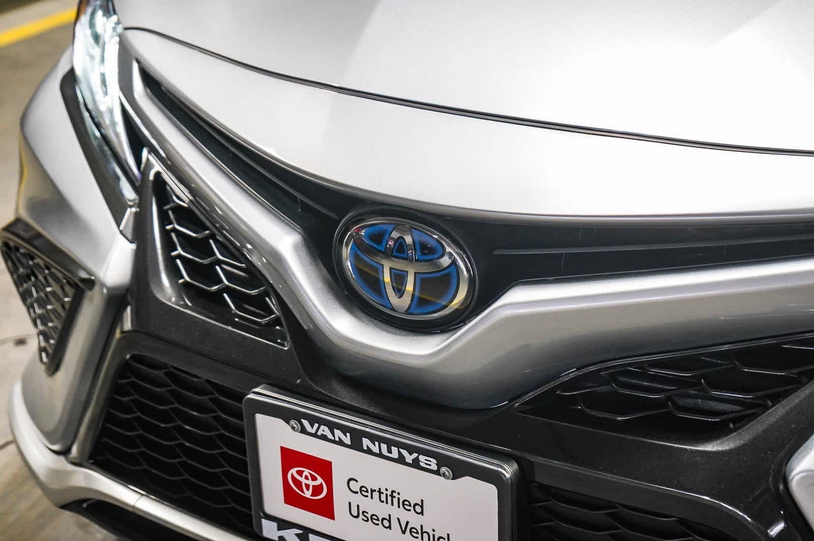 2023 Toyota Camry Hybrid XSE