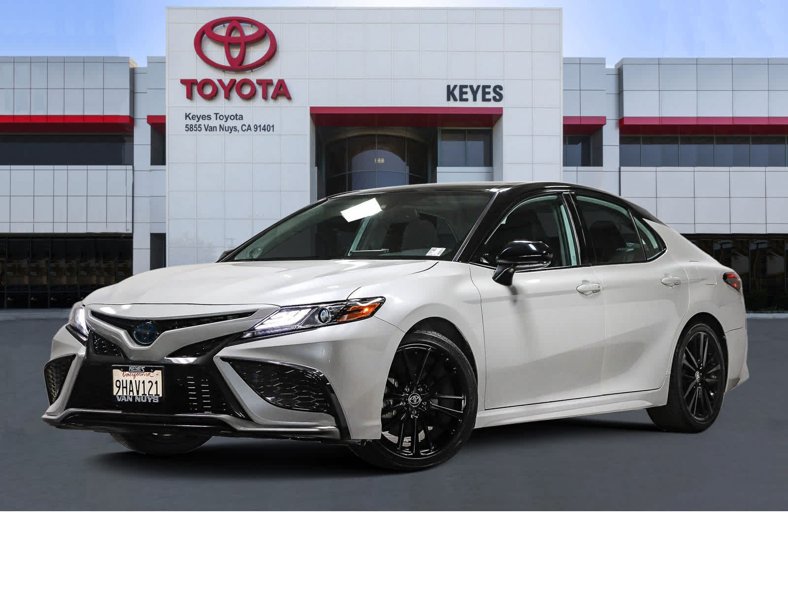 2023 Toyota Camry Hybrid XSE