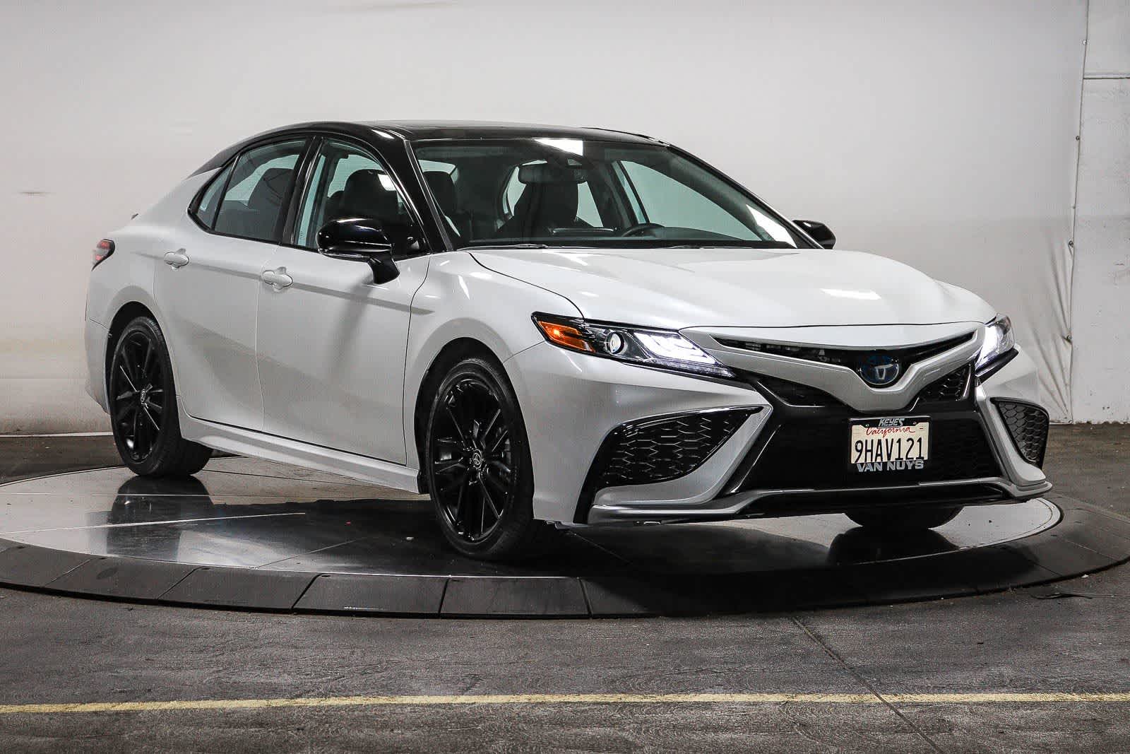 2023 Toyota Camry Hybrid XSE
