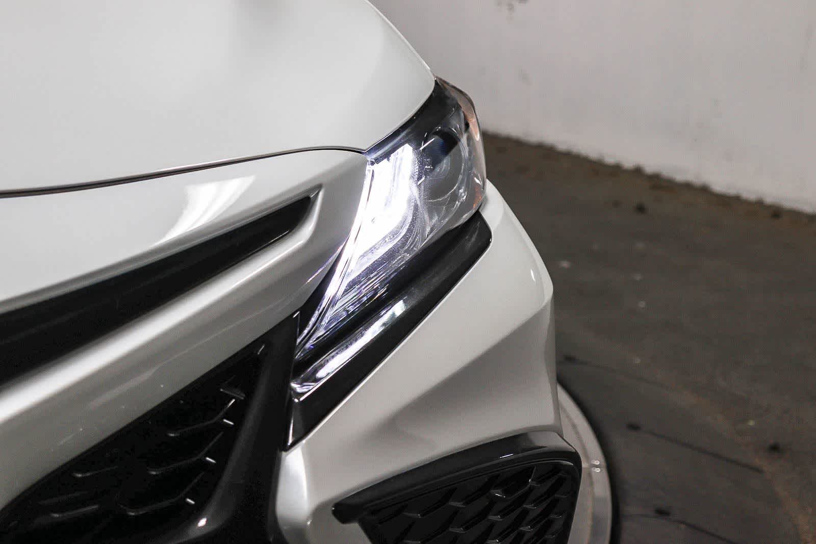 2023 Toyota Camry Hybrid XSE