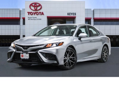 2024 Toyota Camry SE
