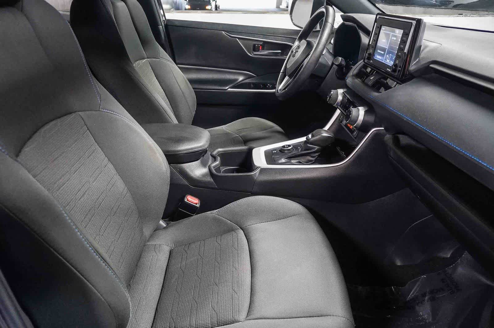 2022 Toyota RAV4 Hybrid SE