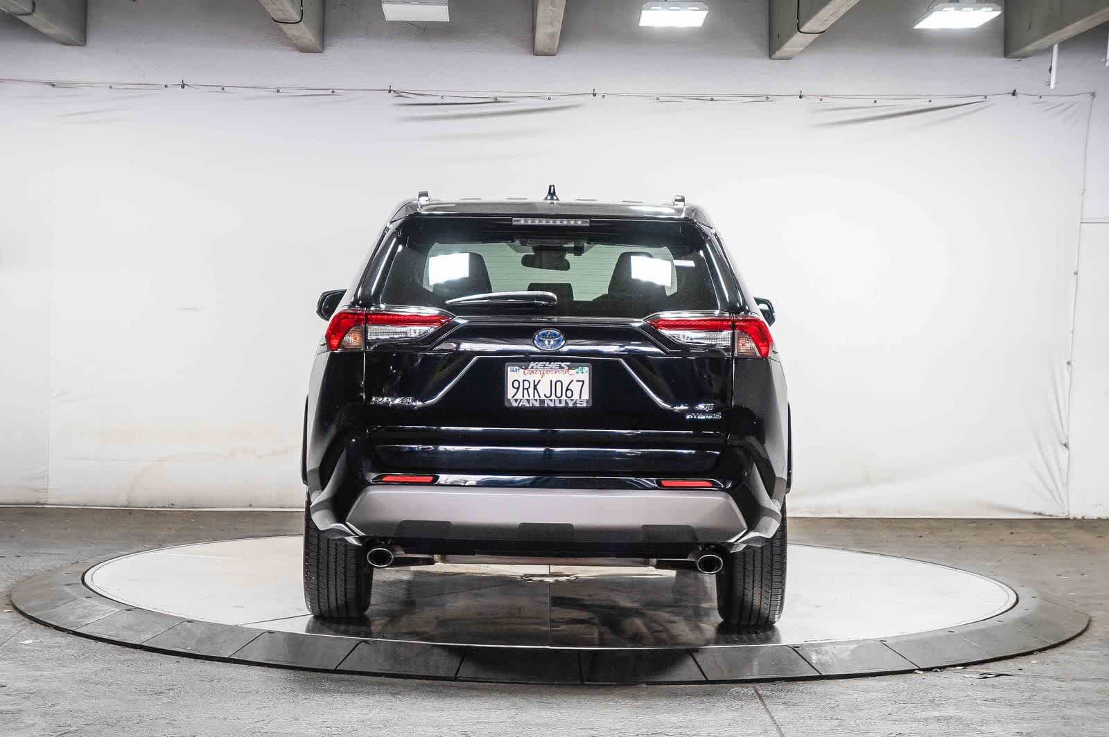 2022 Toyota RAV4 Hybrid SE
