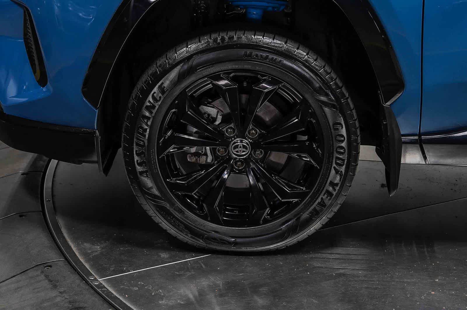2023 Toyota RAV4 Hybrid SE
