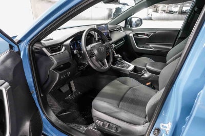 2023 Toyota RAV4 Hybrid SE