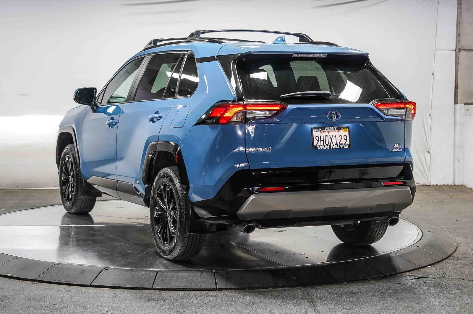 2023 Toyota RAV4 Hybrid SE