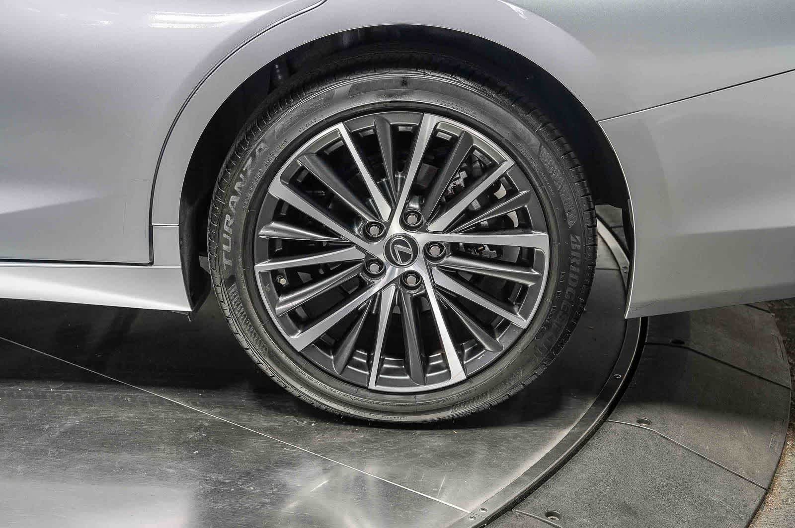 2025 Lexus ES 300h ES 300h