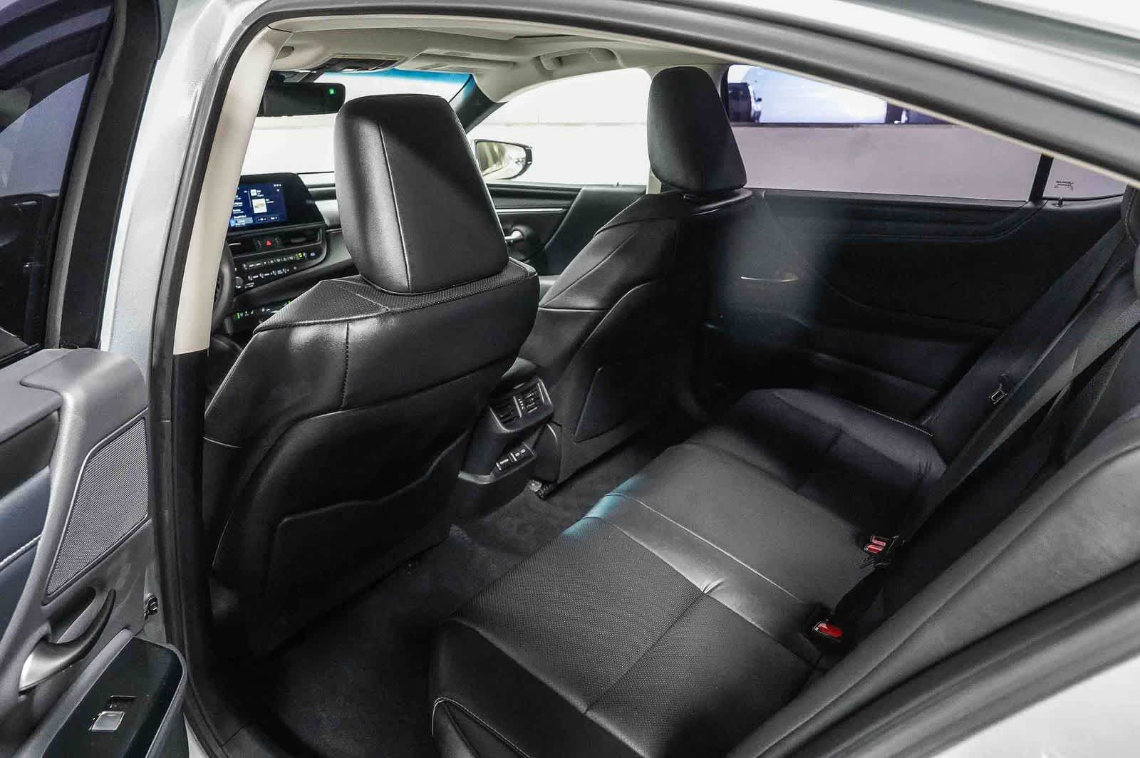 2025 Lexus ES 300h ES 300h