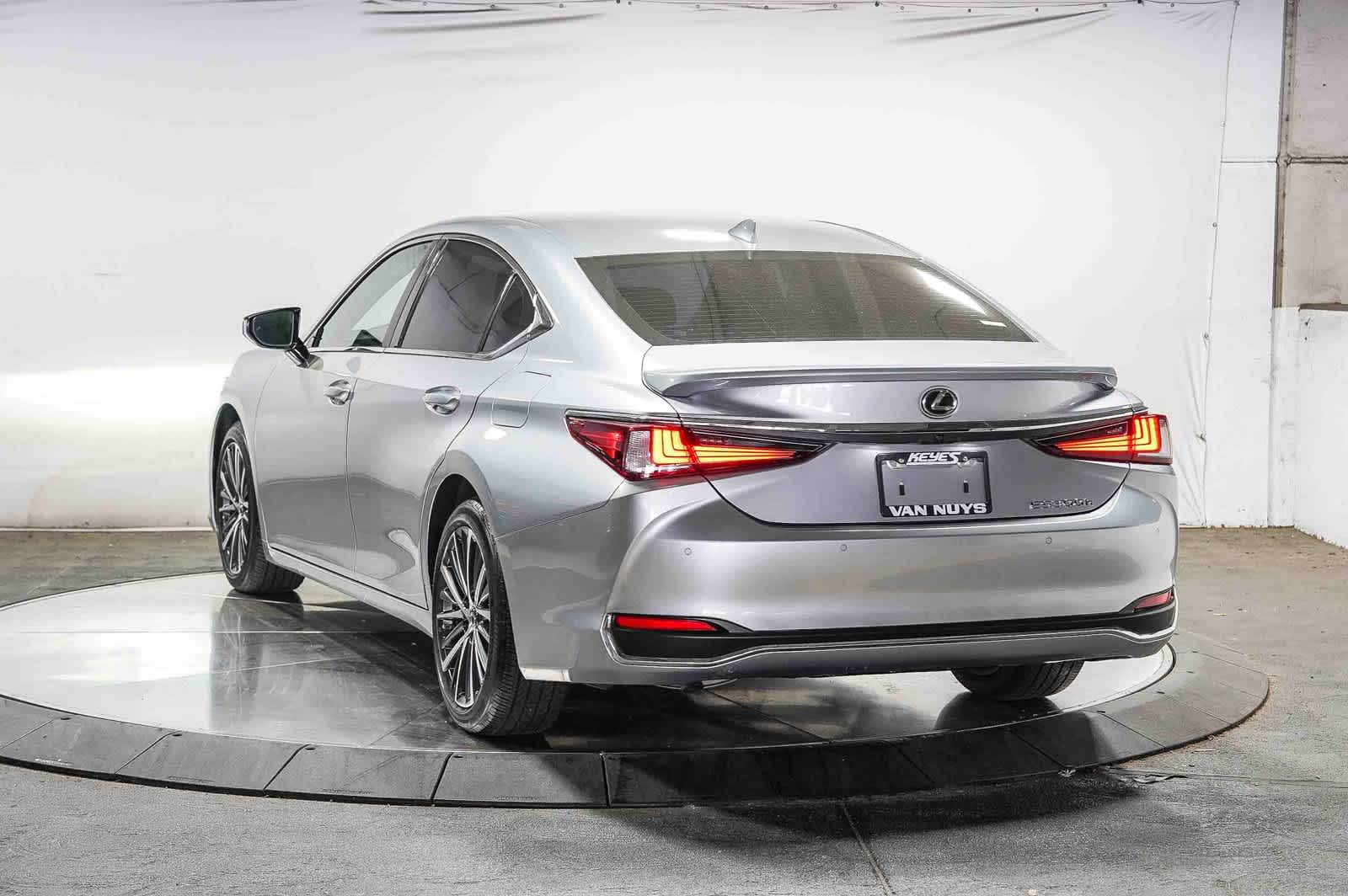 2025 Lexus ES 300h ES 300h