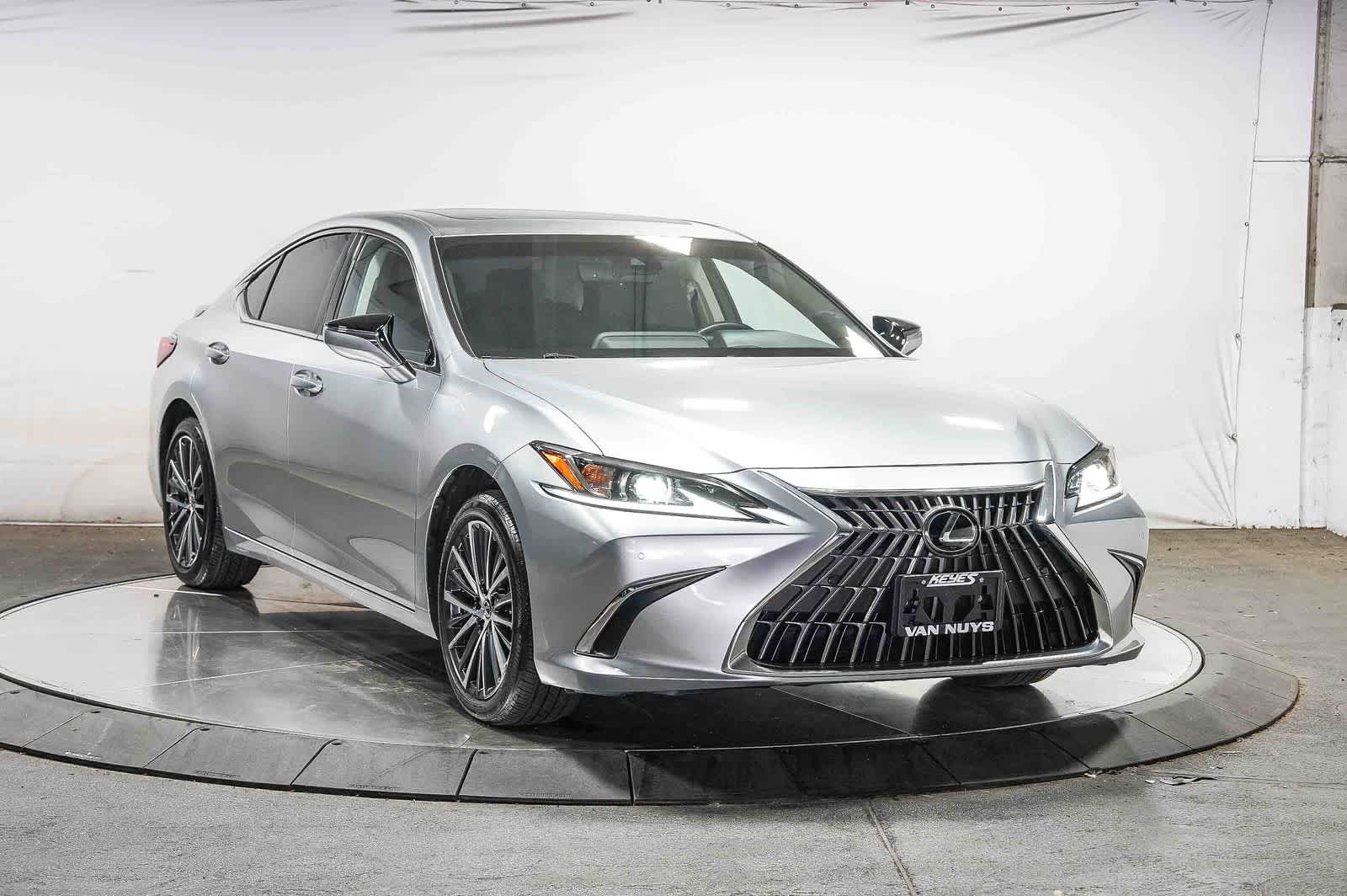 2025 Lexus ES 300h ES 300h