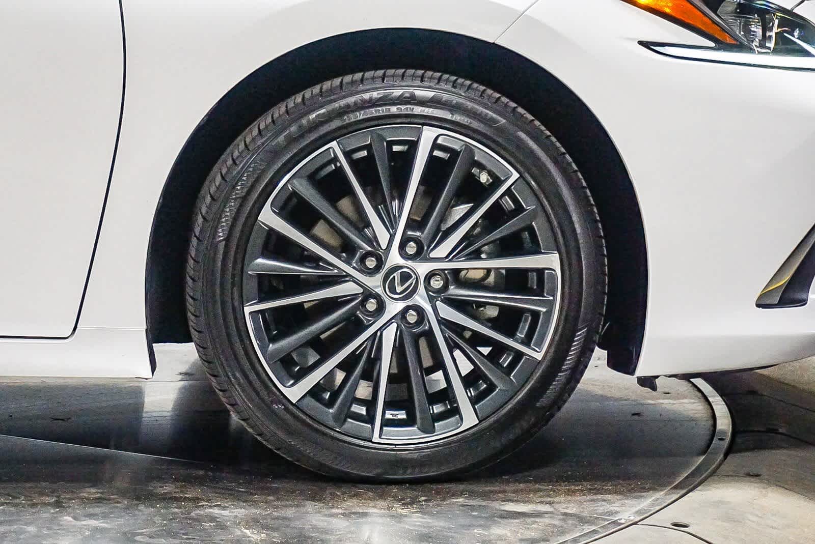 2024 Lexus ES ES 300h