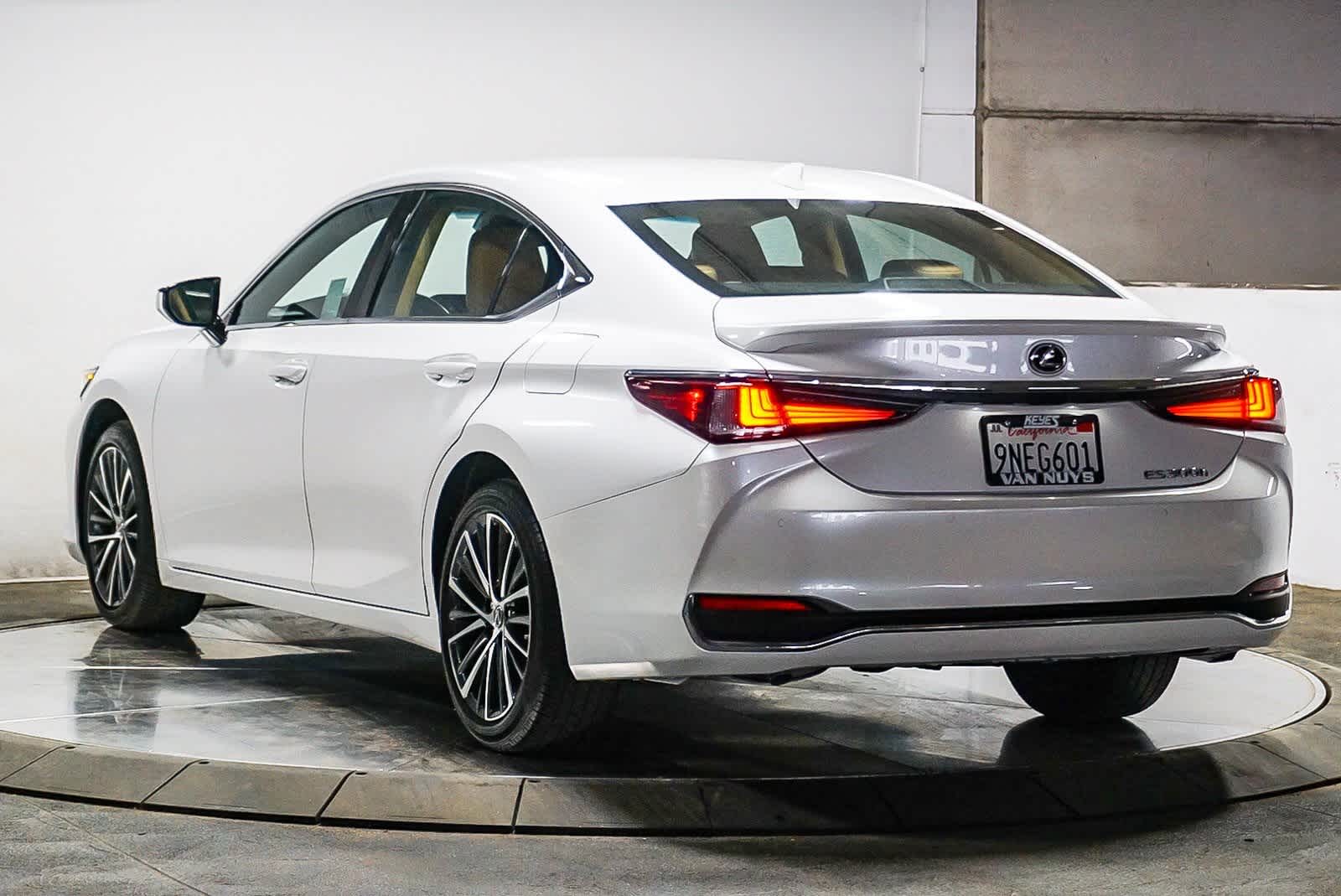 2024 Lexus ES ES 300h