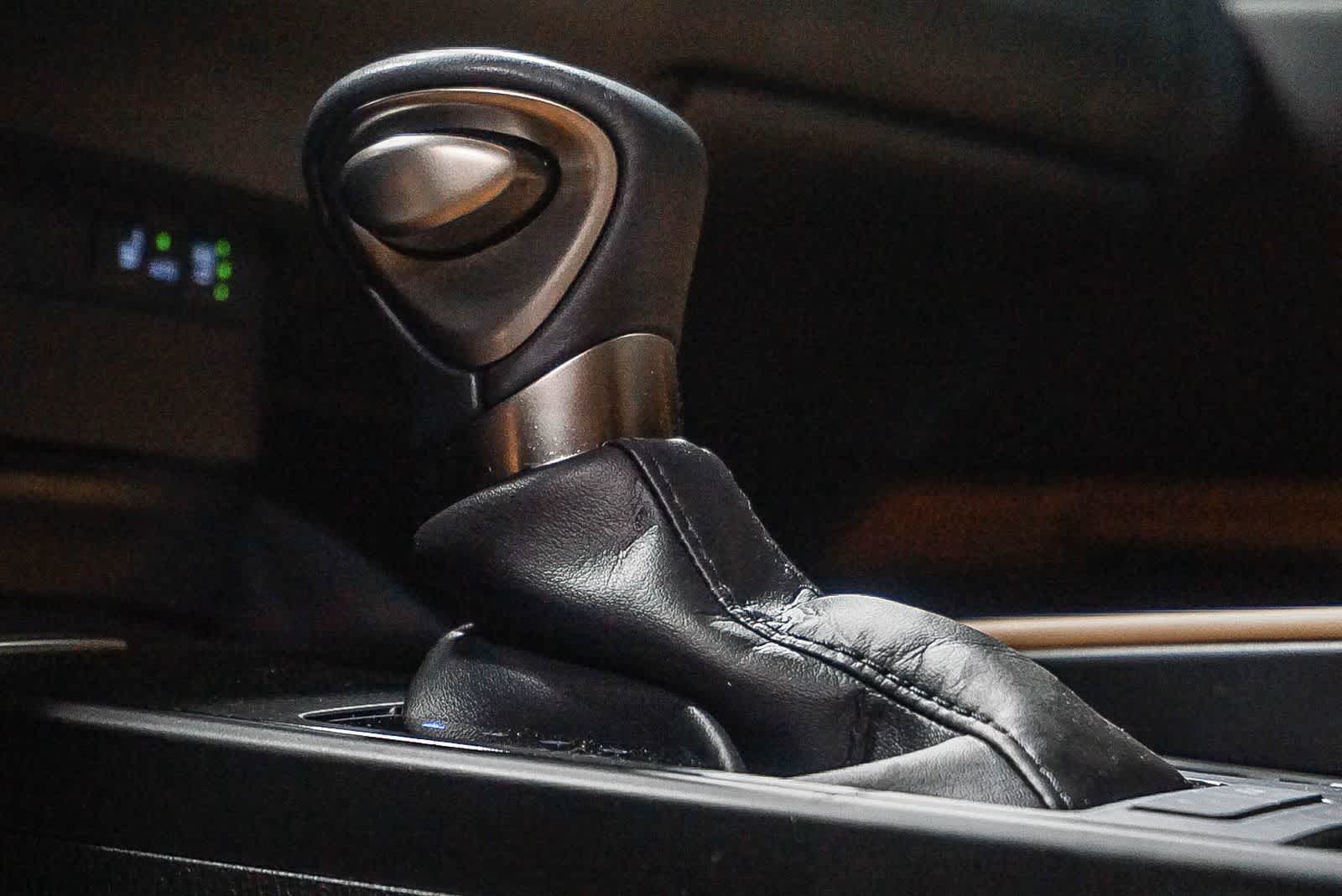 2025 Lexus ES 300h ES 300h