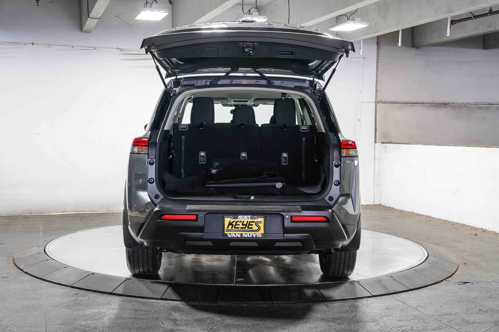 2024 Nissan Pathfinder S