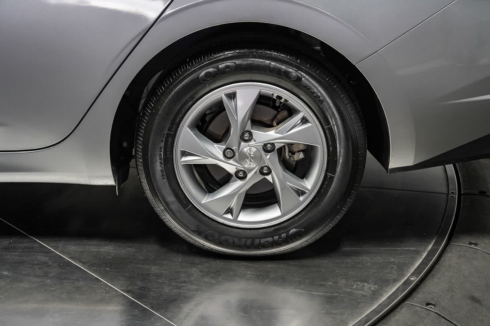 2021 Hyundai Elantra SE