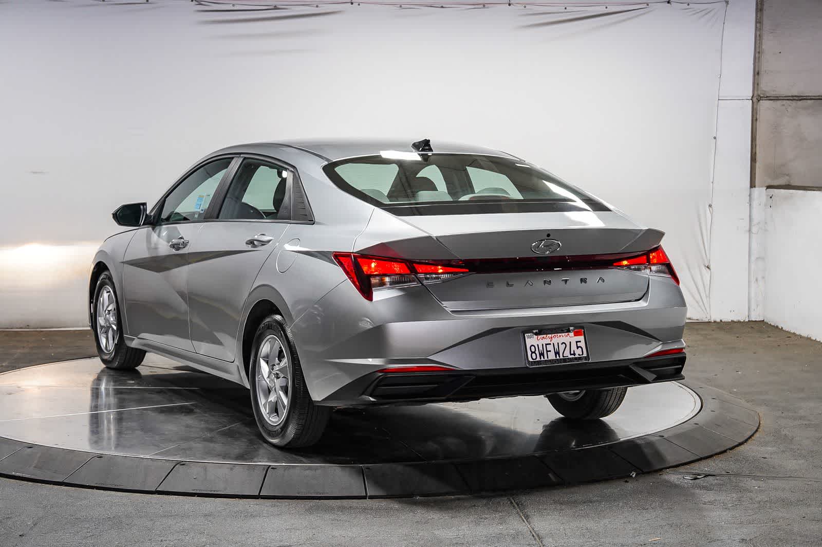 2021 Hyundai Elantra SE