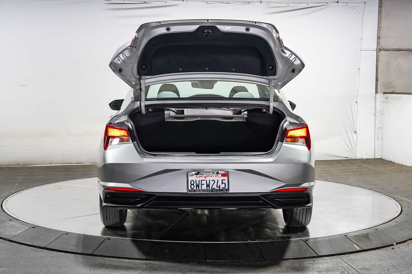 2021 Hyundai Elantra SE