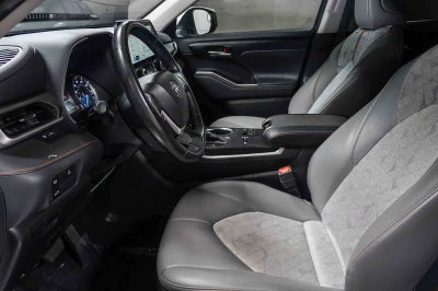 2023 Toyota Highlander Hybrid Bronze Edition