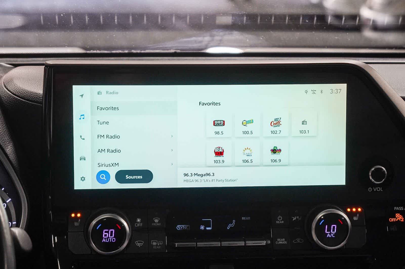 2023 Toyota Highlander Hybrid Bronze Edition