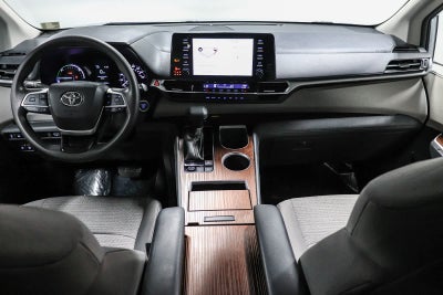 2021 Toyota Sienna LE