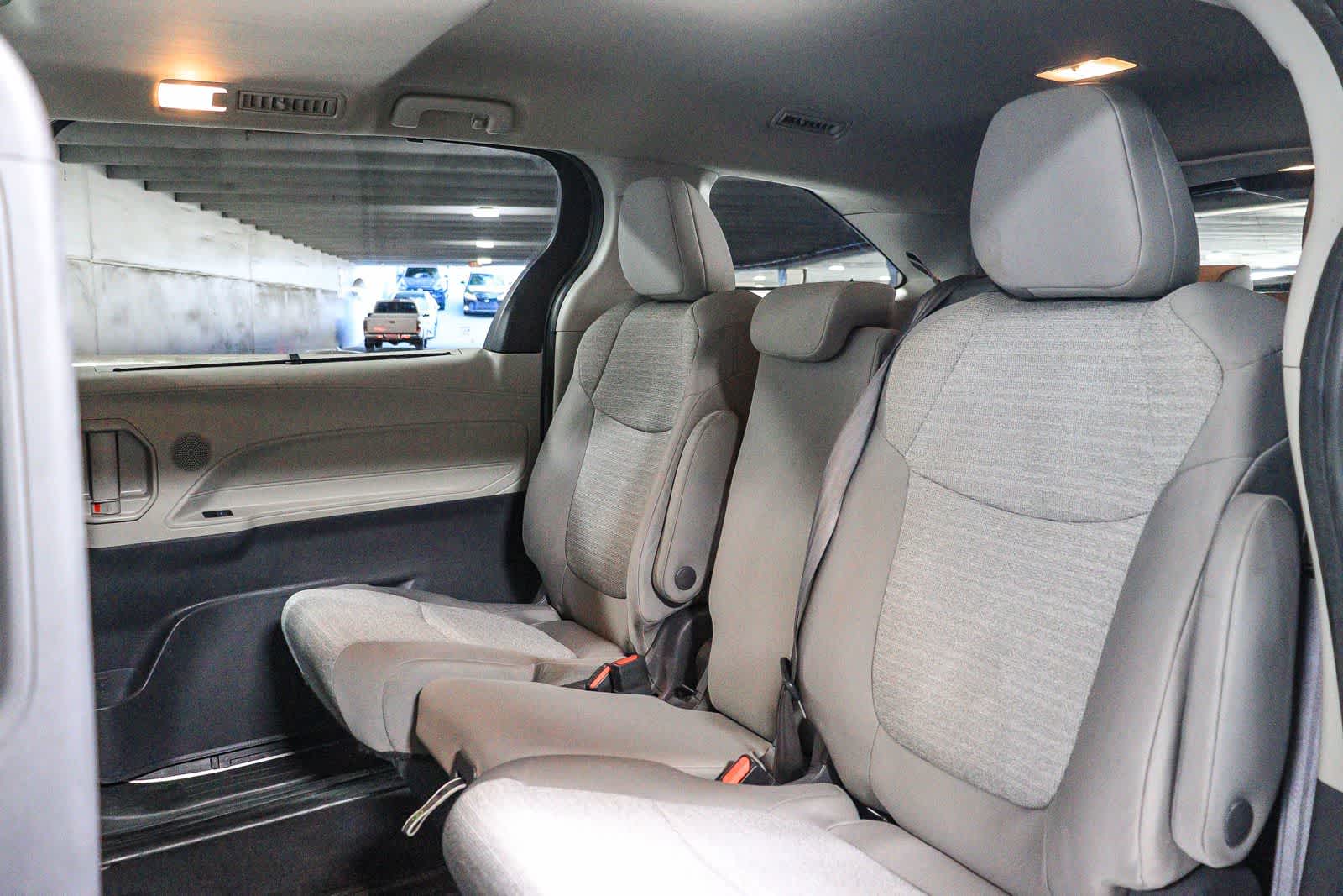 2021 Toyota Sienna LE
