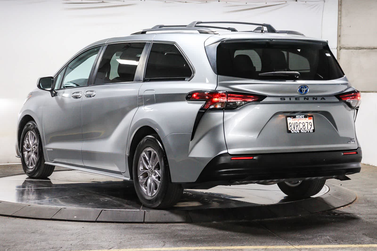 2021 Toyota Sienna LE